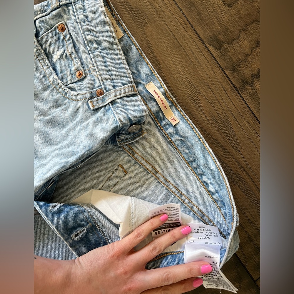 Wedgie Straight Levi’s-27x26